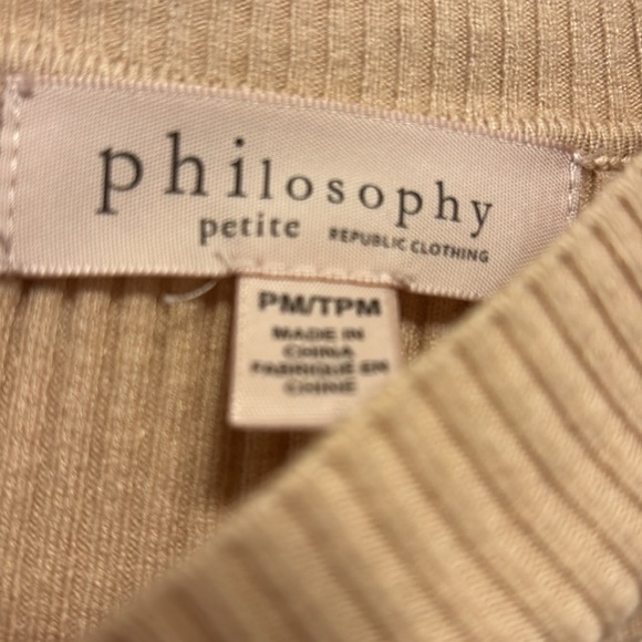 Top - Picture 2 of 2